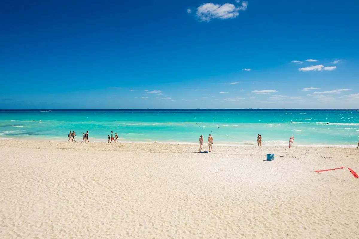 Poblado De Apoyo Diamont Villa Sleeps 22 With Pool And Air Con Playa del Carmen Messico